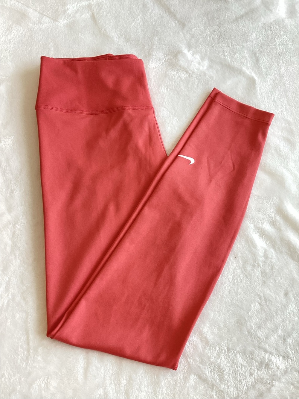 New Nike Dri-Fit Leggings Athletic Ankle-Length New Medium Salmon Pink Orange